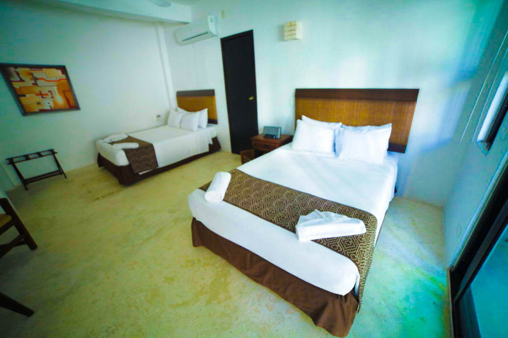 Siesta Fiesta Hotel Adults Only - 5Th Avenue 普拉亚卡门 外观 照片